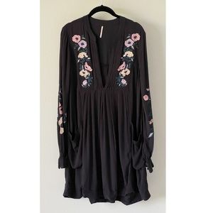 FREE PEOPLE Mia Dark Navy Gauze Boho Floral Embroidery Mini Tunic Dress